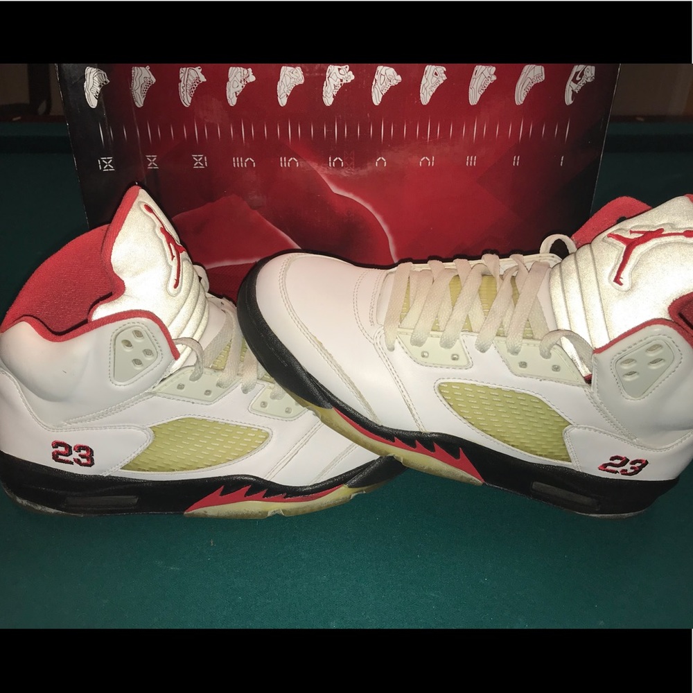 AUTHENTIC AIR JORDAN COUNTDOWN PACK 5’s